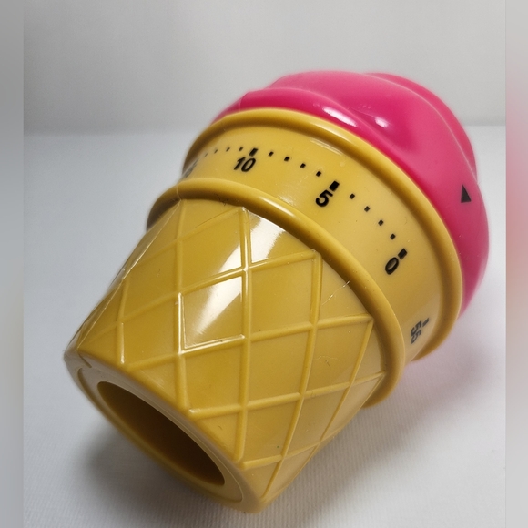 🕳️ Minute-Timer Ice-Cream Cone - Picture 4 of 5